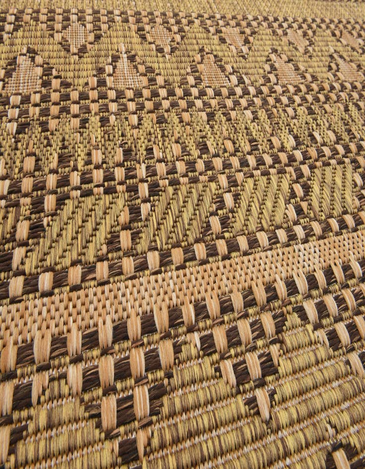 Detail image of  7' x 10'  Washable Modern Indoor / Outdoor Rug