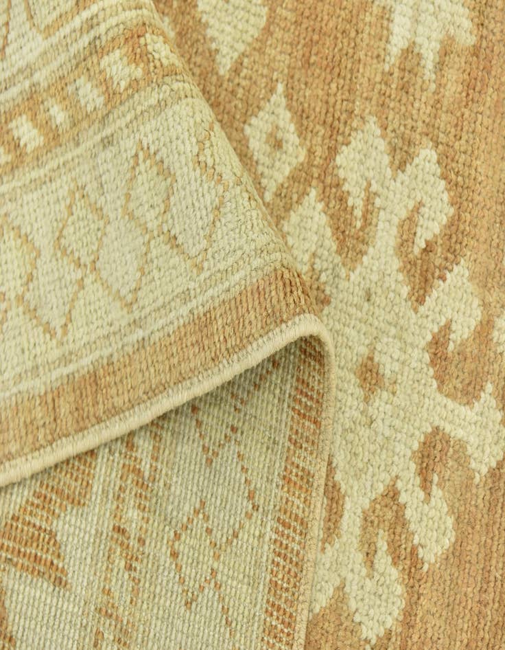 Detail image of  9' 6 x 12' 6  Hand Knotted Peshawar Ziegler Wool Rug