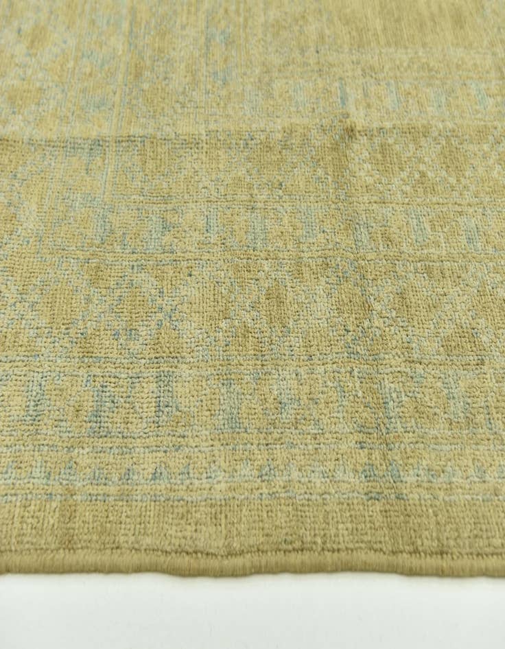 Detail image of  8' 8 x 9' 10  Hand Knotted Peshawar Ziegler Wool Rug