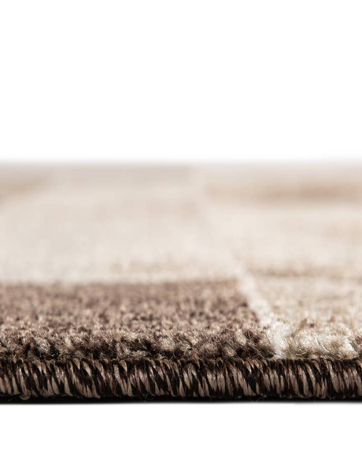 Detail image of  7' x 10' Savannah Rug