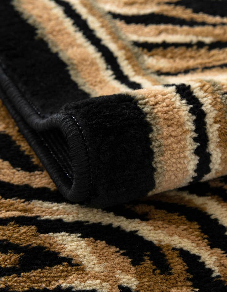 Detail image of  7' x 10' Savannah Rug