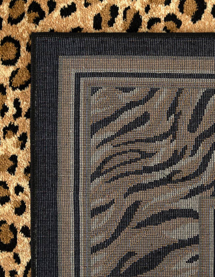 Detail image of  7' x 10' Savannah Rug