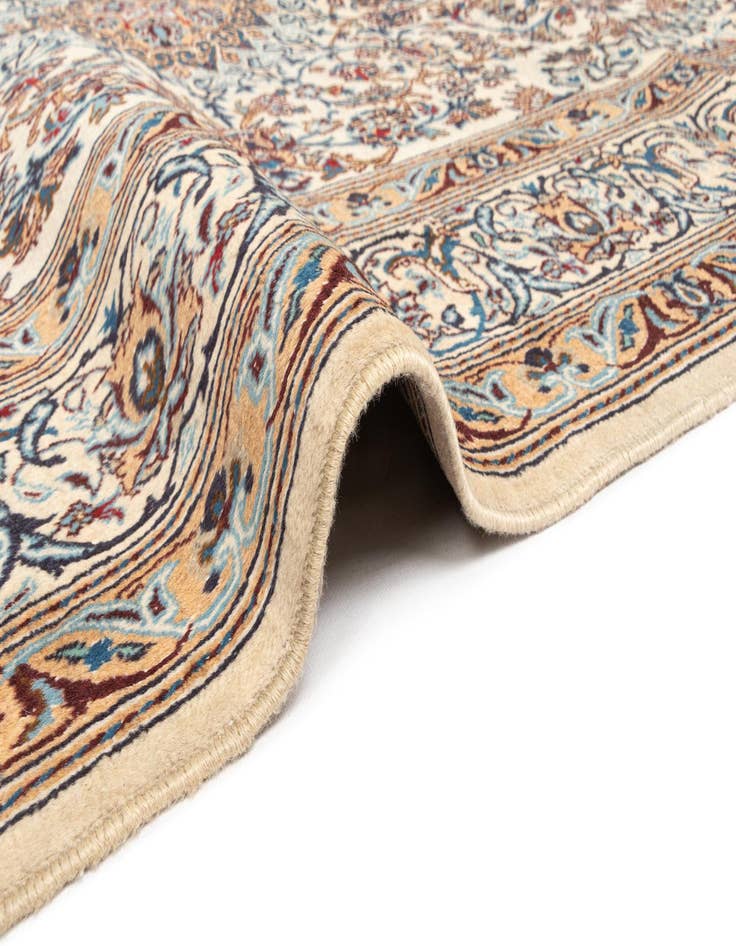 Detail image of  6' 7 x 9' 7 Tabas Wool Rug