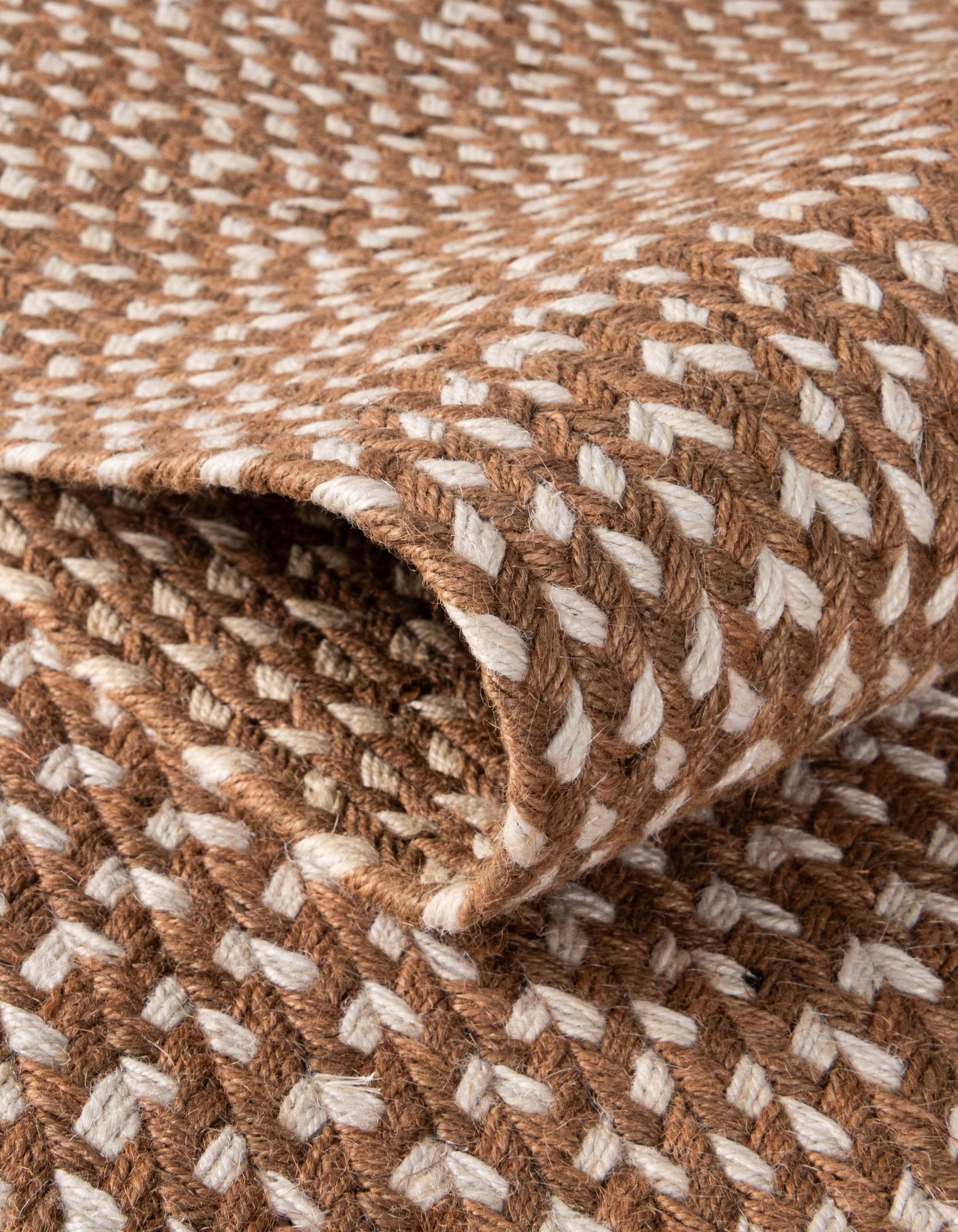 Light Brown 5' 1 x 8' Hand Tweed Braided Jute Rug | Rugs.com