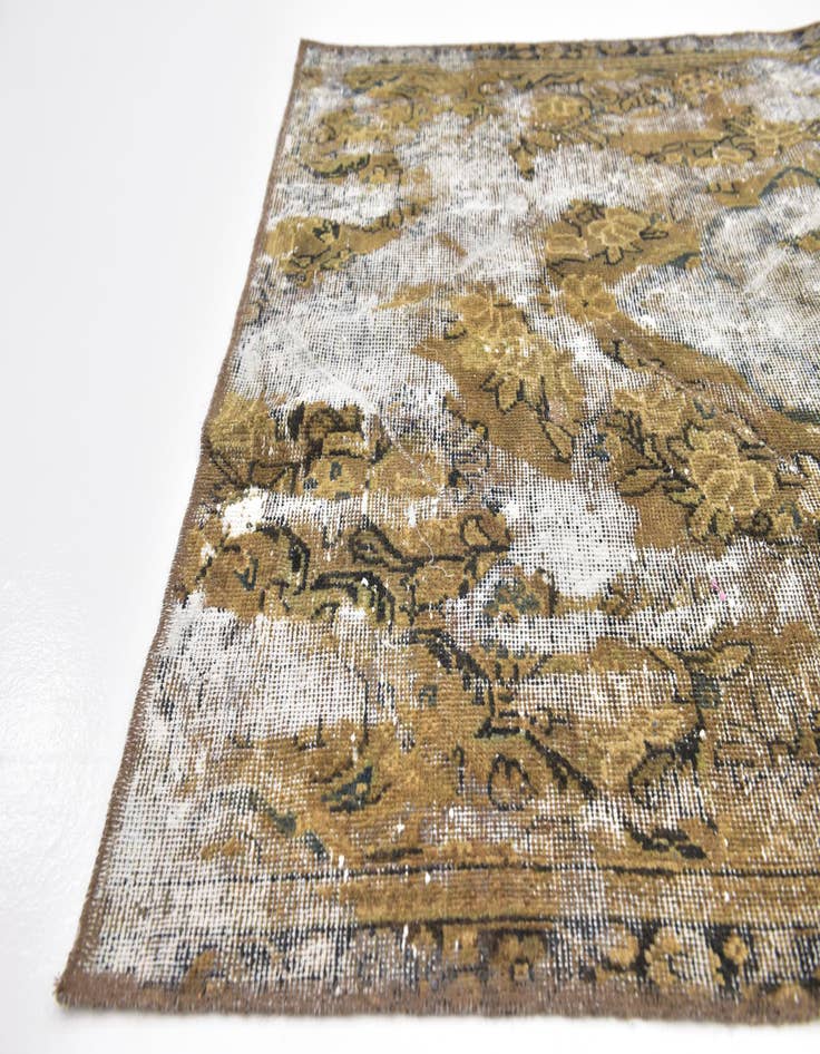 Detail image of  4' x 6'  Hand Knotted Ultra Vintage Persian Wool Rug