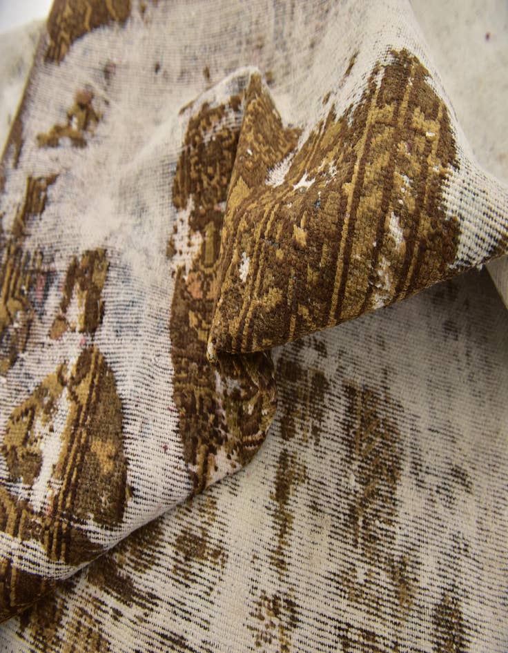 Detail image of  4' 7 x 5' 10  Hand Knotted Ultra Vintage Persian Wool Rug