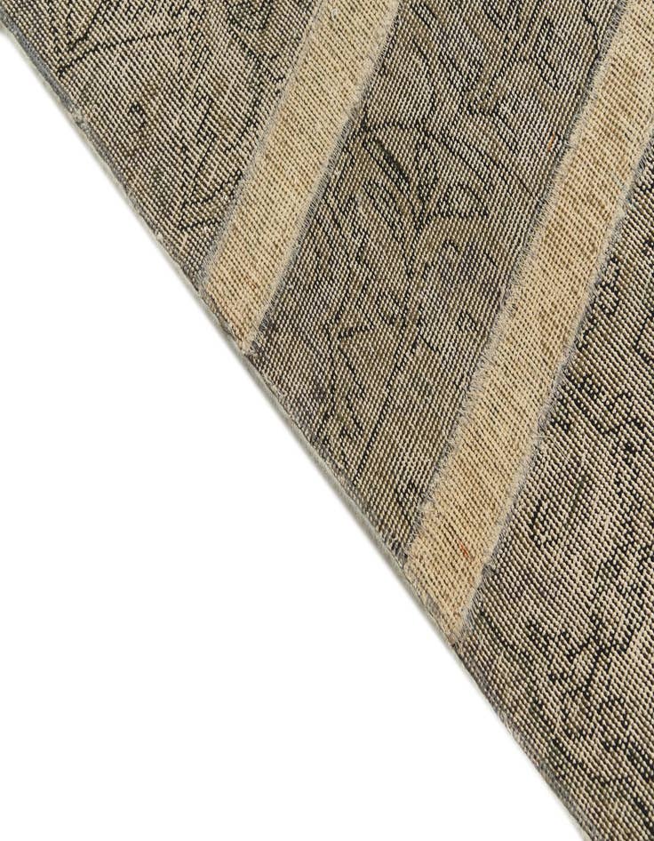 Detail image of  5' x 6' 6  Hand Knotted Ultra Vintage Persian Wool Rug