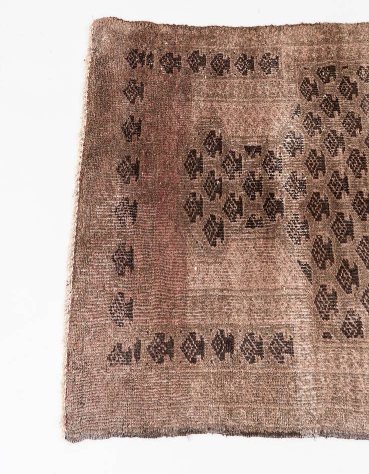 Detail image of  2' 5 x 4' 2  Hand Knotted Ultra Vintage Persian Wool Rug