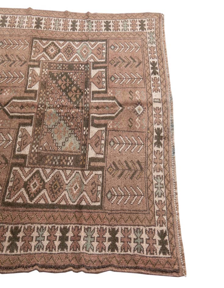 Detail image of  4' 1 x 6' 8  Hand Knotted Ultra Vintage Persian Wool Rug