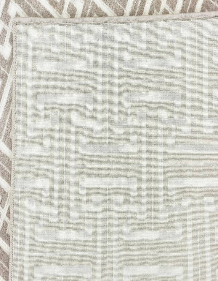 Detail image of Jill Zarin 5' x 8' Uptown Rug