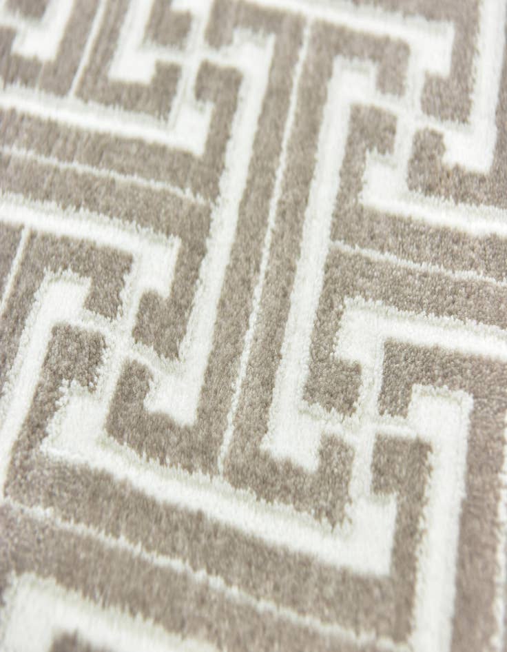 Detail image of Jill Zarin 5' x 8' Uptown Rug