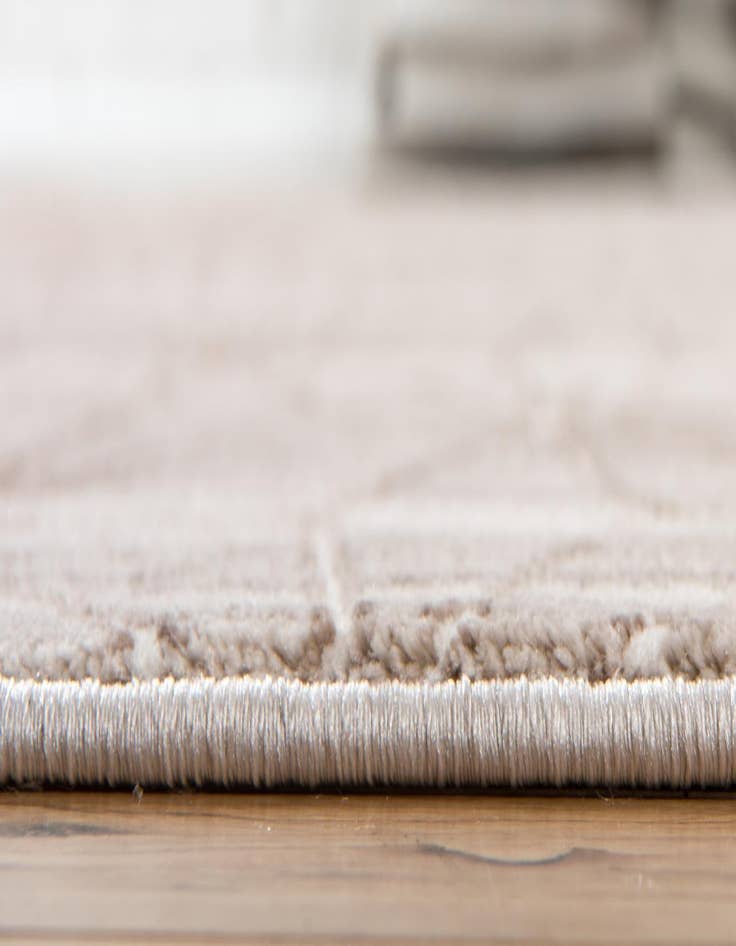 Detail image of Jill Zarin 5' x 8' Uptown Rug