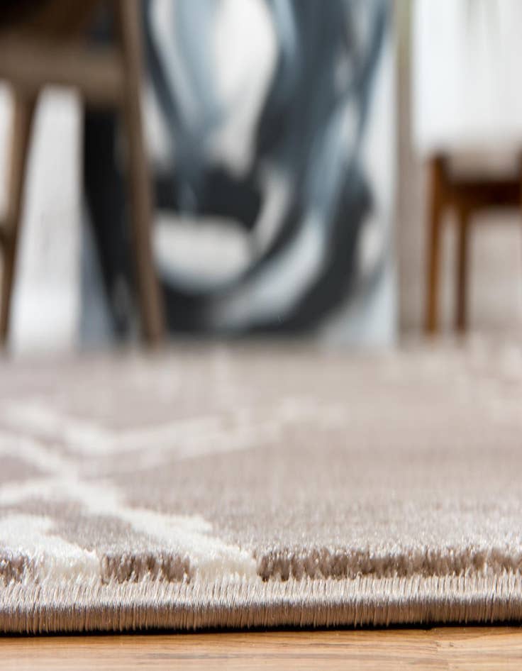 Detail image of Jill Zarin 8' x 10' Uptown Rug