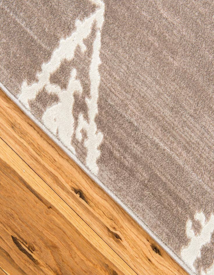 Detail image of Jill Zarin 8' x 10' Uptown Rug