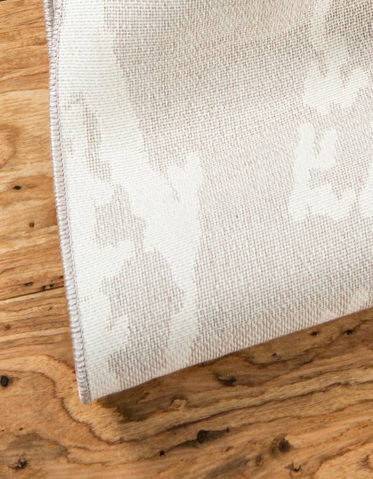 Detail image of Jill Zarin 8' x 10' Uptown Rug