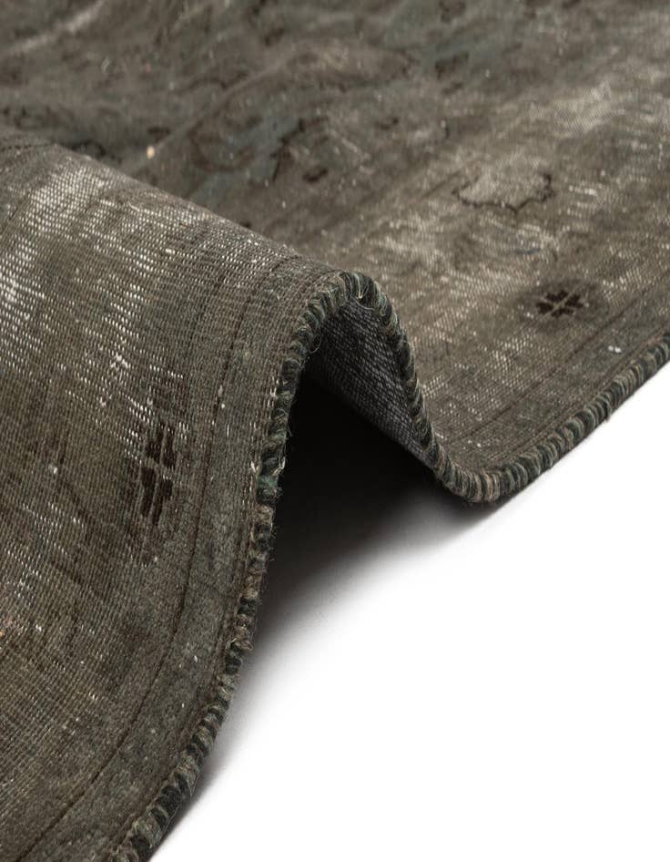 Detail image of  8' 10 x 12' 4 Vintage Royal Rug