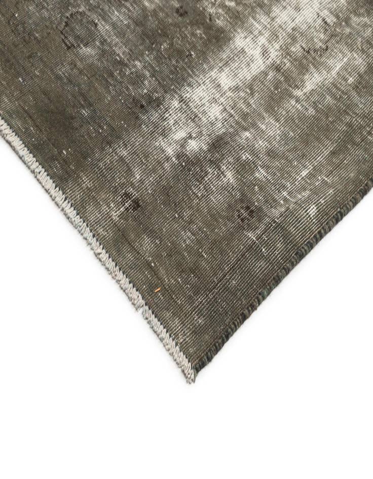 Detail image of  8' 10 x 12' 4 Vintage Royal Rug