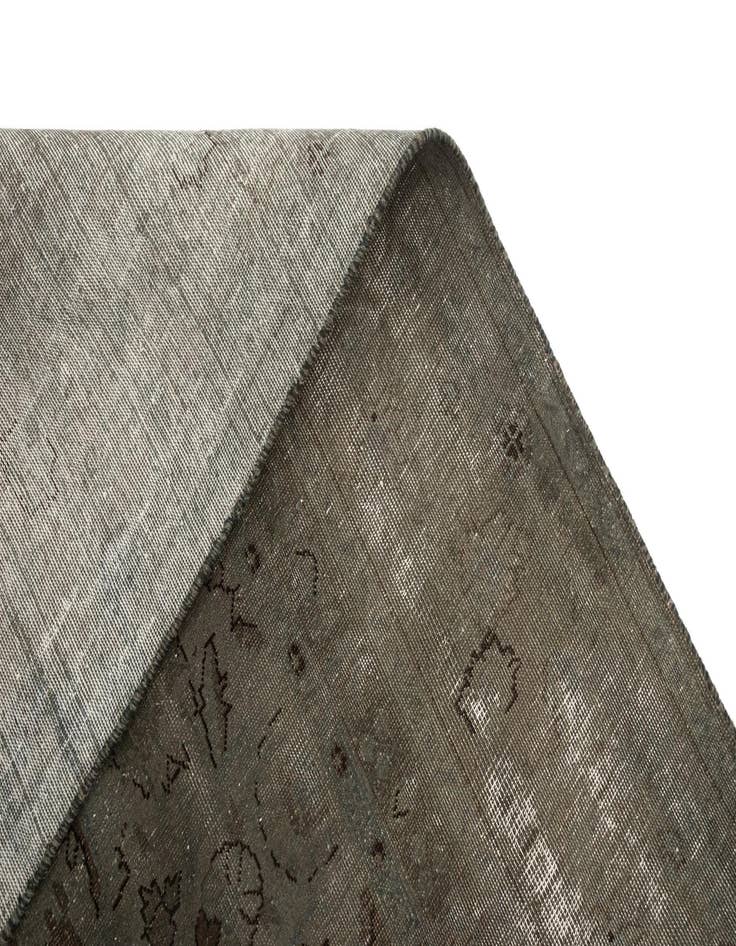 Detail image of  8' 10 x 12' 4 Vintage Royal Rug