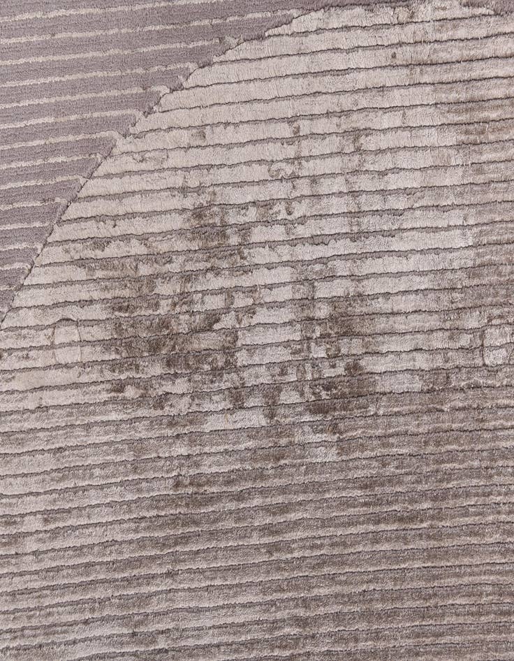 Detail image of  6' 8 x 6' 8  Hand Knotted Darya Wool Round Rug