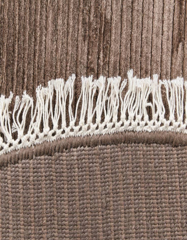 Detail image of  6' 6 x 6' 6  Hand Knotted Darya Wool Round Rug