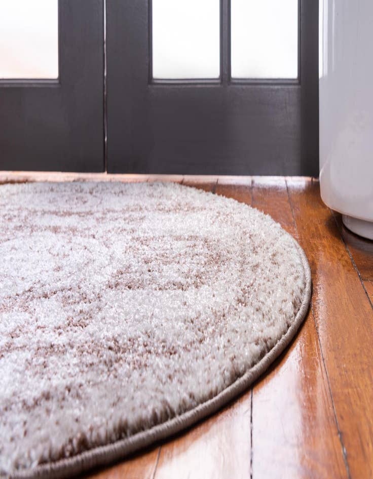 Detail image of  5' x 5' Dover Round Rug