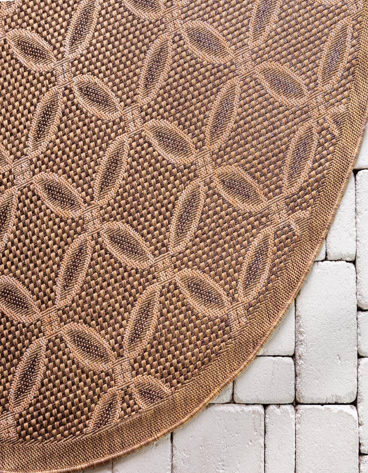 Detail image of  6' x 6'  Washable Lattice Indoor / Outdoor Round Rug