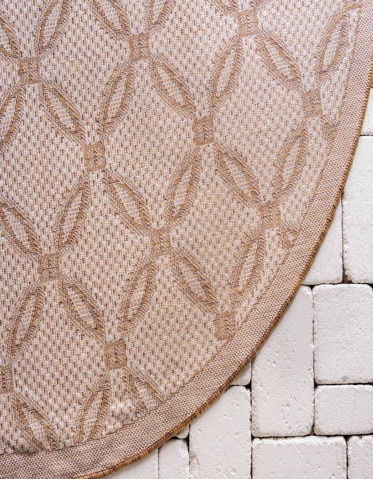 Detail image of  6' x 6'  Washable Lattice Indoor / Outdoor Round Rug