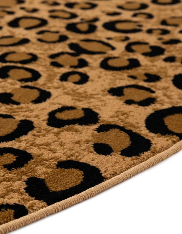 Detail image of  5' 3 x 5' 3 Savannah Round Rug