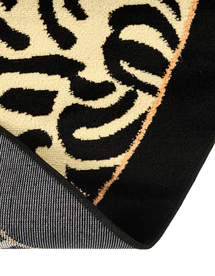 Detail image of  7' 10 x 7' 10 Savannah Round Rug