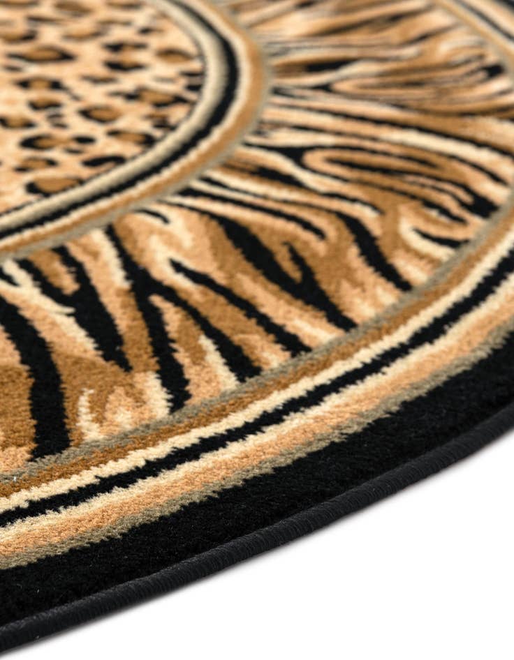 Detail image of  5' 3 x 5' 3 Savannah Round Rug