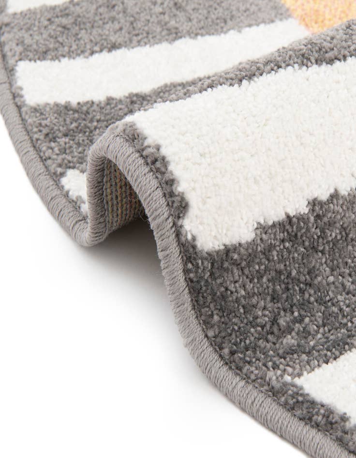 Detail image of  5' 3 x 5' 3 Cat Whimsy Kids Round Rug