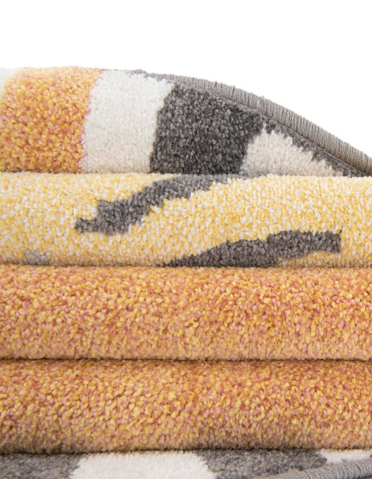 Detail image of  5' 3 x 5' 3 Cat Whimsy Kids Round Rug