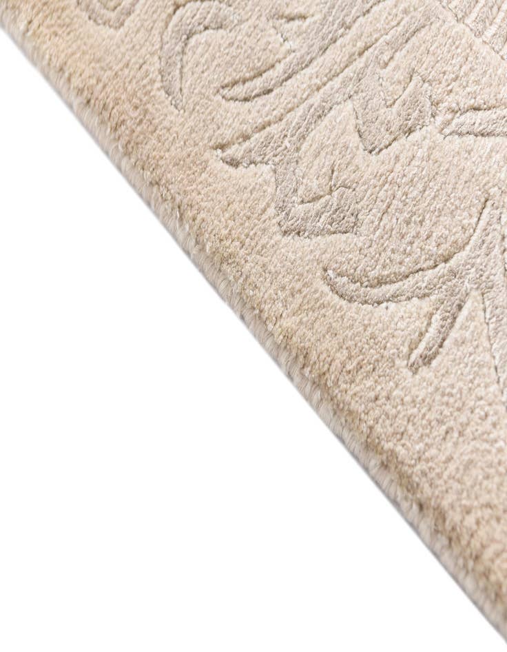 Detail image of  2' 8 x 10' 6  Hand Knotted Darya Wool Runner Rug