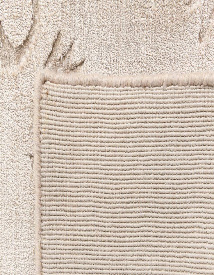 Detail image of  2' 7 x 9' 7  Hand Knotted Darya Wool Runner Rug