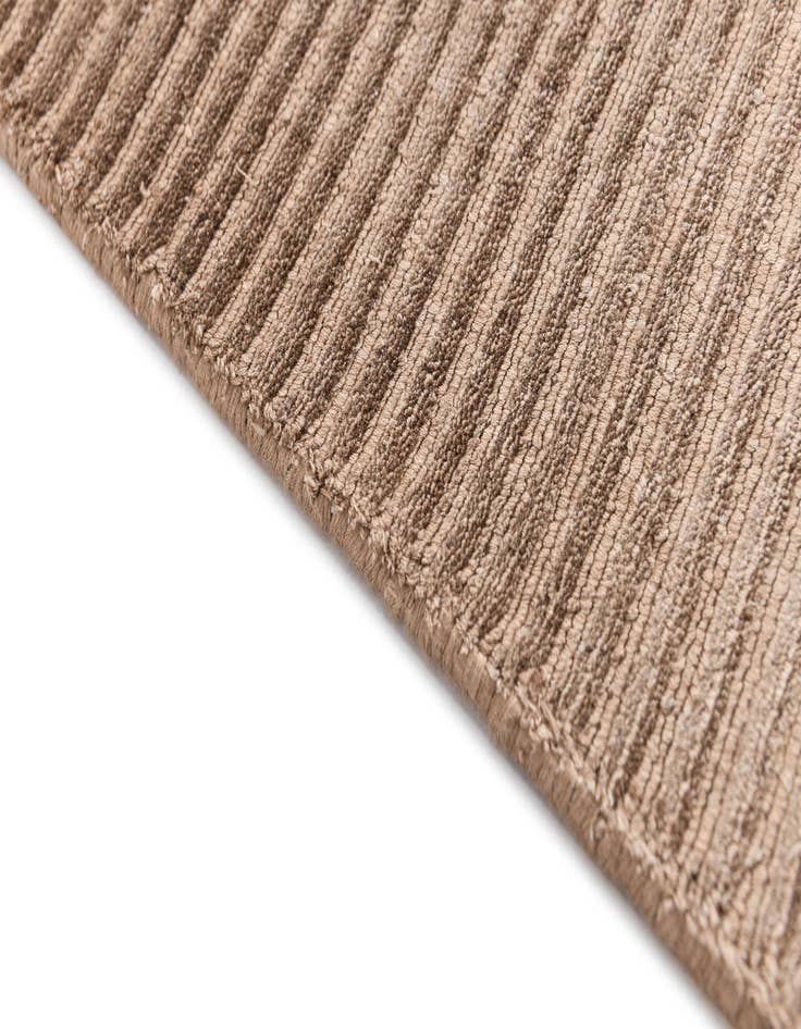 Detail image of  2' 7 x 9' 6 Darya Runner Rug