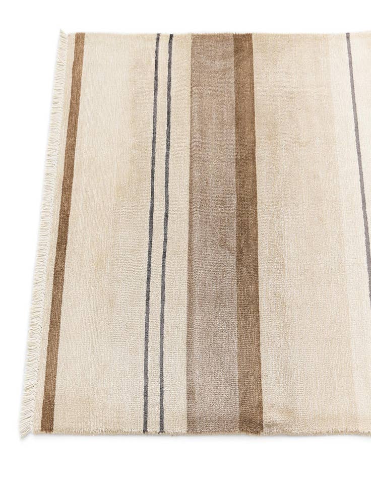 Detail image of  2' 8 x 9' 6 Darya Runner Rug