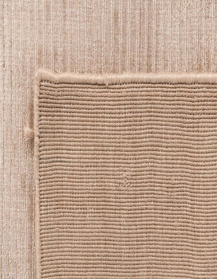 Detail image of  2' 7 x 9' 10 Darya Runner Rug