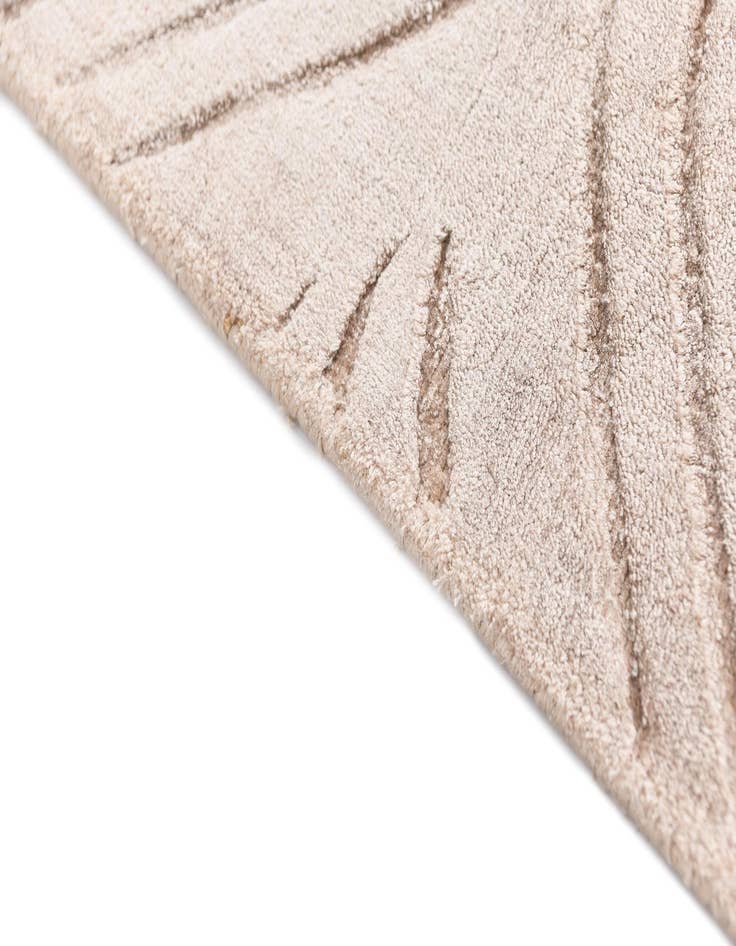 Detail image of  2' 8 x 10' Darya Runner Rug