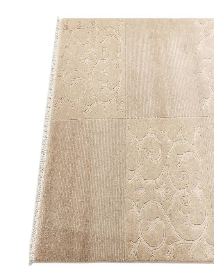 Detail image of  3' 3 x 9' 9 Darya Runner Rug