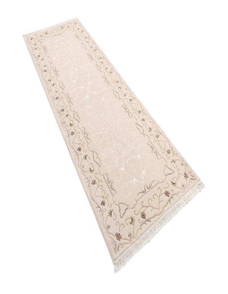 Detail image of  3' 4 x 9' 7 Darya Runner Rug