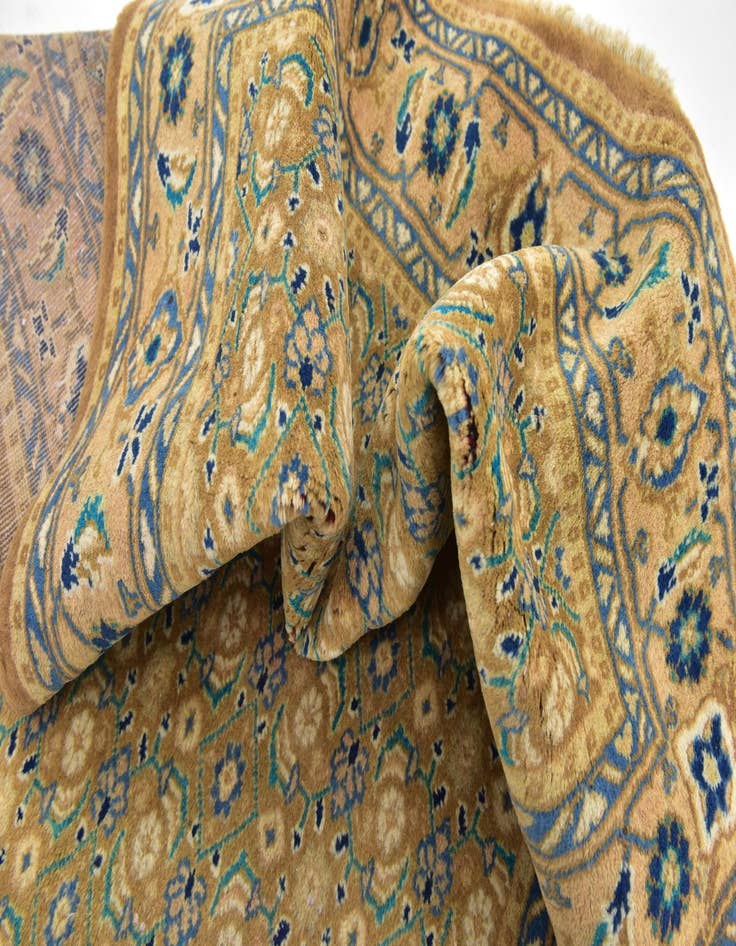 Detail image of  3' 8 x 10' 7  Hand Knotted Farahan Persian Wool Runner Rug