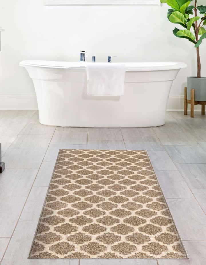 Light Brown 2' 7 x 8' Lattice Runner Rug | Rugs.com