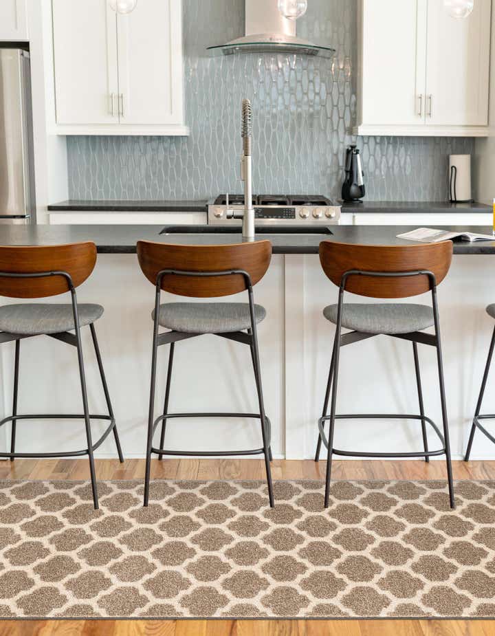 Light Brown 2' 7 x 8' Lattice Runner Rug | Rugs.com