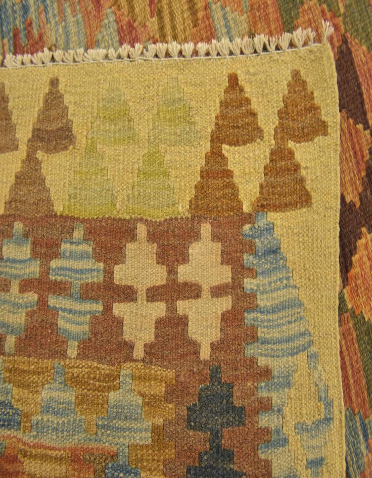 Detail image of  3' x 3' 6  Hand Woven Kilim Maymana Wool Square Rug