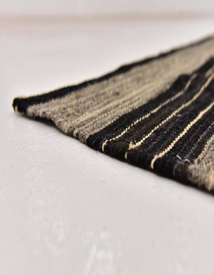 Detail image of  6' x 7' 2  Hand Woven Kilim Modern Wool Square Rug