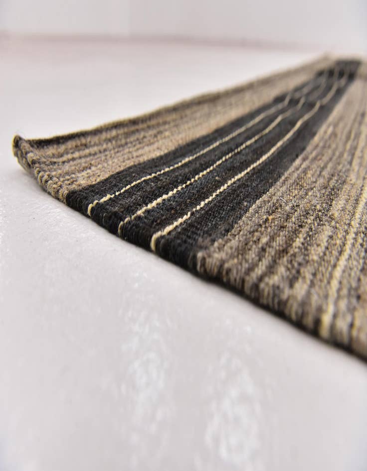 Detail image of  6' 2 x 7' 4  Hand Woven Kilim Modern Wool Square Rug