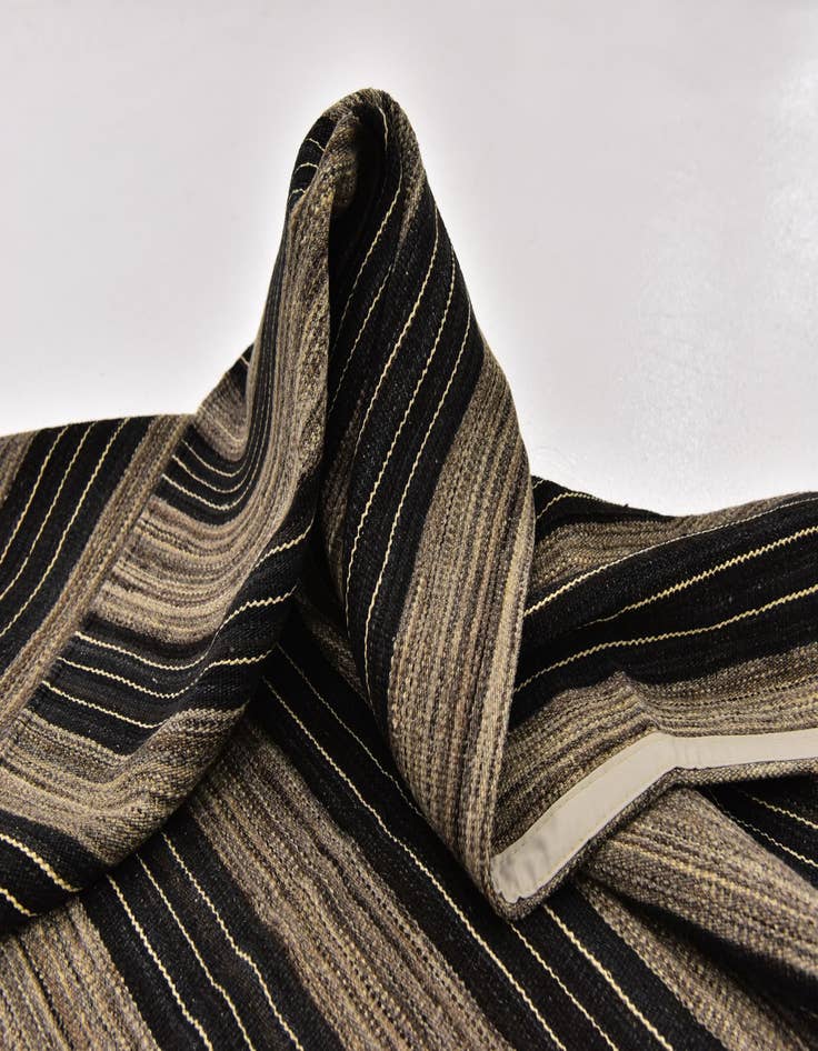 Detail image of  6' 2 x 7' 4  Hand Woven Kilim Modern Wool Square Rug