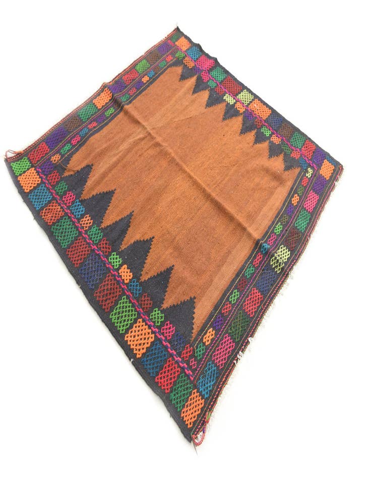 Detail image of  3' 10 x 4' 1  Hand Woven Kilim Modern Wool Square Rug