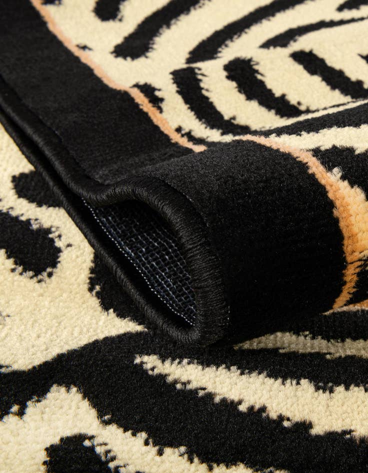 Detail image of  6' x 6' Savannah Square Rug