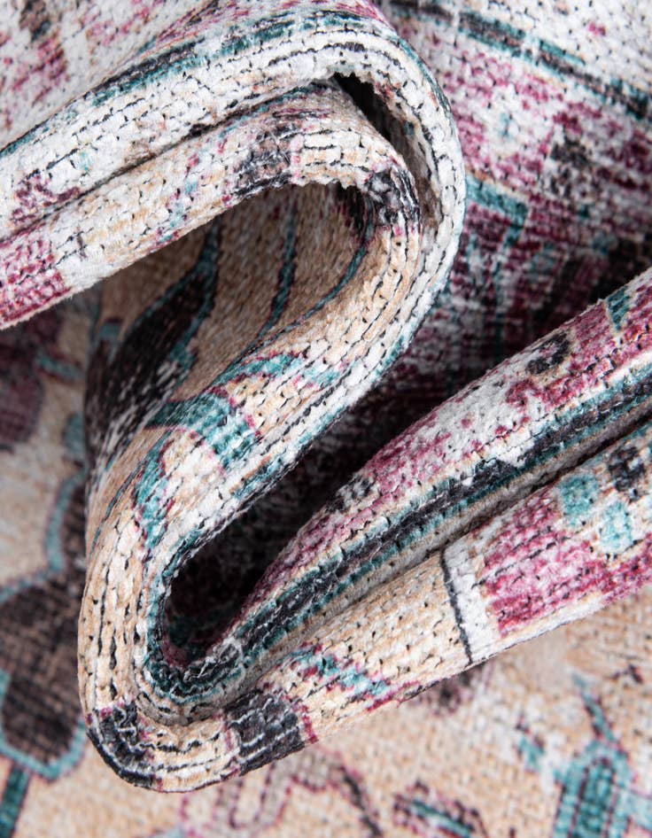 Detail image of  6' x 6'  Washable Yara Round Rug